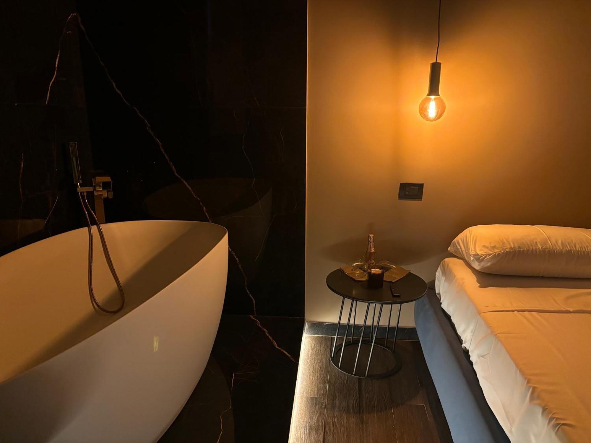 Cbh Sicitaly Group Bed & Breakfast อาชิ กัสเตลโล ภายนอก รูปภาพ